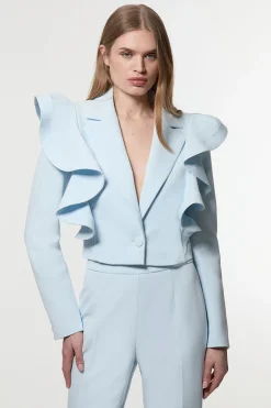 Blazer court ajusté à simple boutonnage avec volants dramatiques