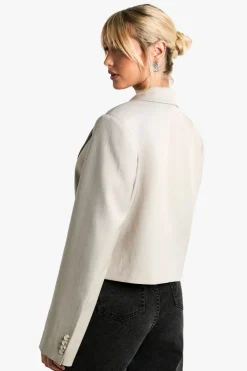 boohoo Blazer Court Asymétrique à Revers Surdimensionnés<Femme Blazers|Vestes & Manteaux