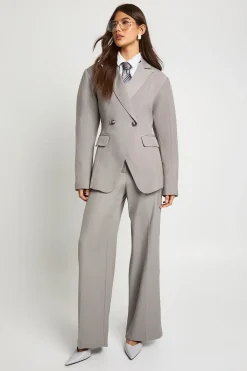 boohoo Blazer drapé ajusté à manches baril en tissu<Femme Tailleurs|Looks Preppy