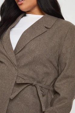 boohoo Blazer en laine Look à détails de cravate Plus<Femme Tailleurs|Blazers
