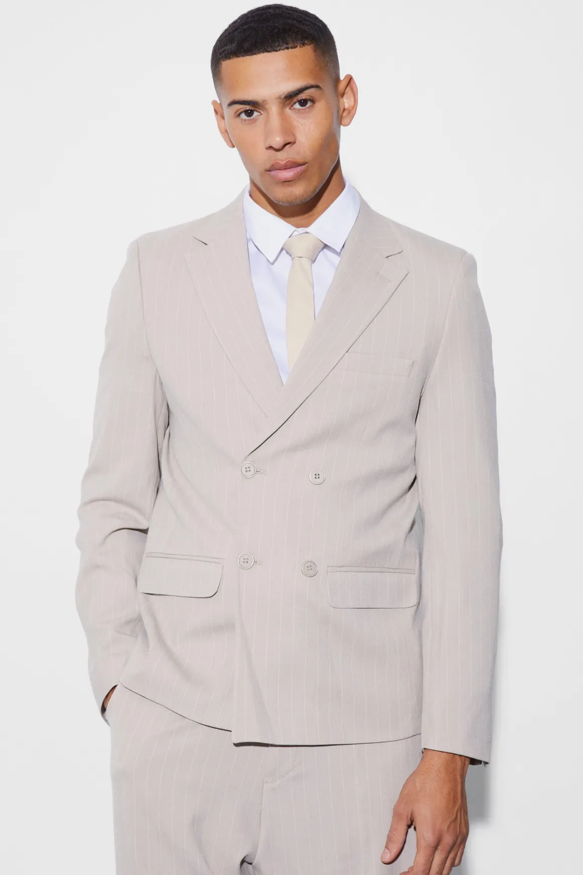 Blazer à fines rayures, double boutonnage, coupe décontractée