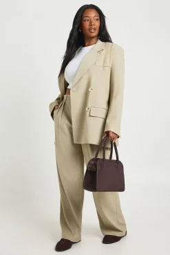 boohoo Blazer Grande Taille à Boutons en Corne Oversize<Femme Tailleurs|Blazers