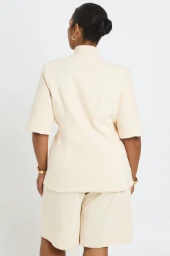 boohoo Blazer Grande Taille Cintré À Manches Courtes Avec Bouton Et Finitions<Femme Tailleurs|Blazers