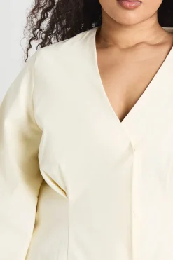 boohoo Blazer Grande Taille en Sergé à Manches Bouffantes Cintrées<Femme Tailleurs|Blazers