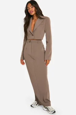 Blazer oversize crop à la coupe boxy et ajustée