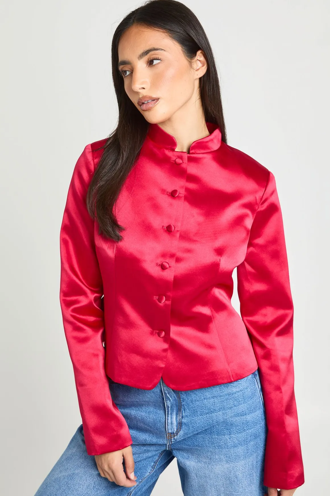 Blazer Péplum Structuré En Satin Avec Boutons