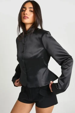 boohoo Blazer Péplum Structuré En Satin Avec Boutonnage<Femme Tailleurs|Satin Et Dentelle