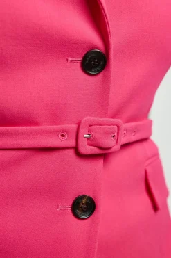 Blazer Sans Manches Ceinturé En Crêpe Structuré Coupe Ajustée Grande Taille