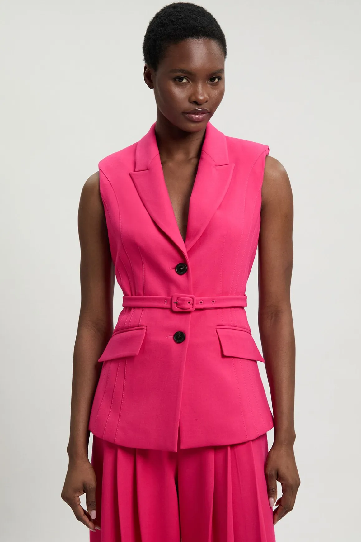 Blazer Sans Manches Cintré En Crêpe Structuré Avec Ceinture