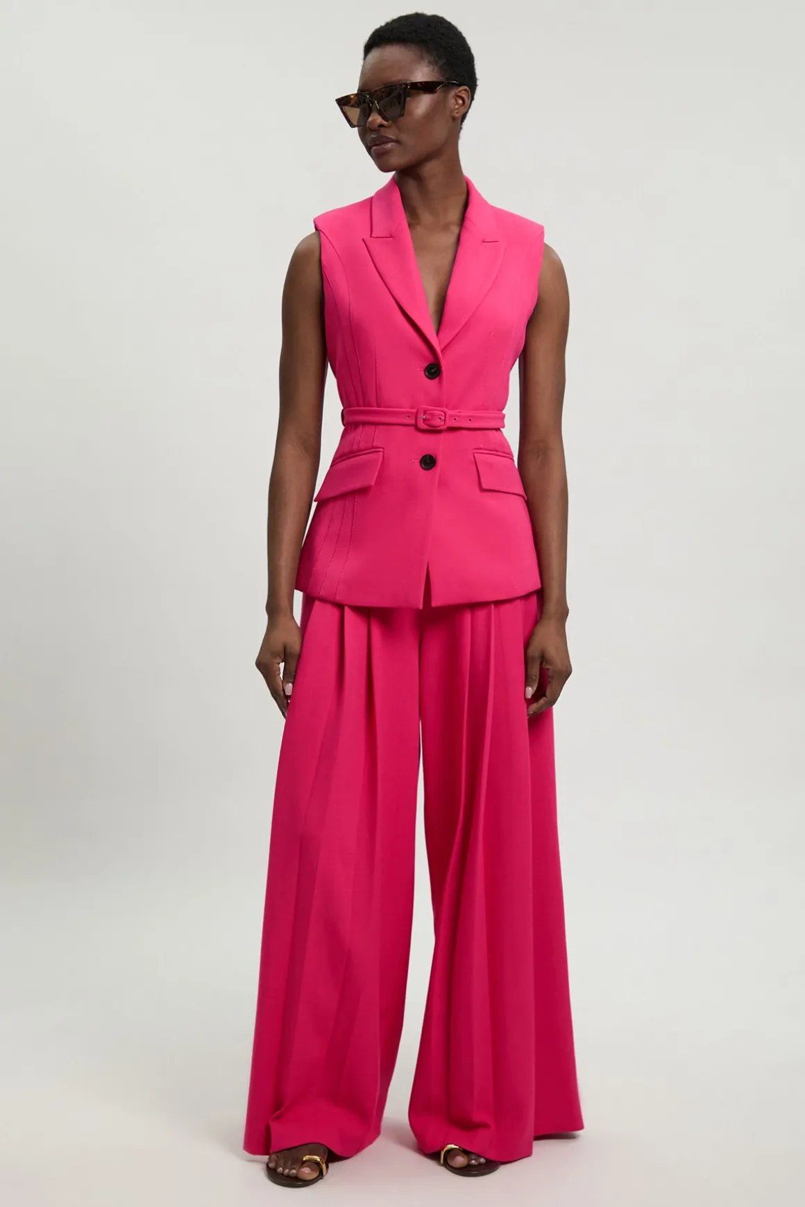Blazer Sans Manches Cintré En Crêpe Structuré Avec Ceinture