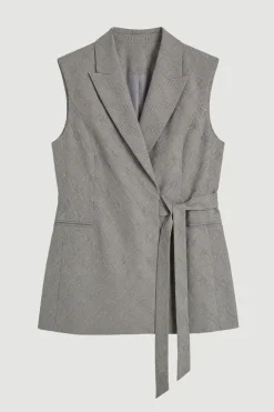 Blazer Sans Manches Grande Taille À Carreaux Avec Détail Cache-cœur Et Coupe Tailleur Souple
