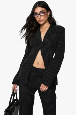 boohoo Blazer structuré à fines rayures<Femme Tailleurs|Blazers
