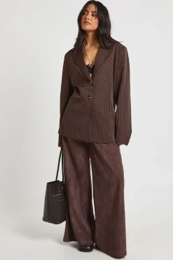 boohoo Blazer surdimensionné à fines rayures et coupe ajustée<Femme Tailleurs|Looks Chocolat