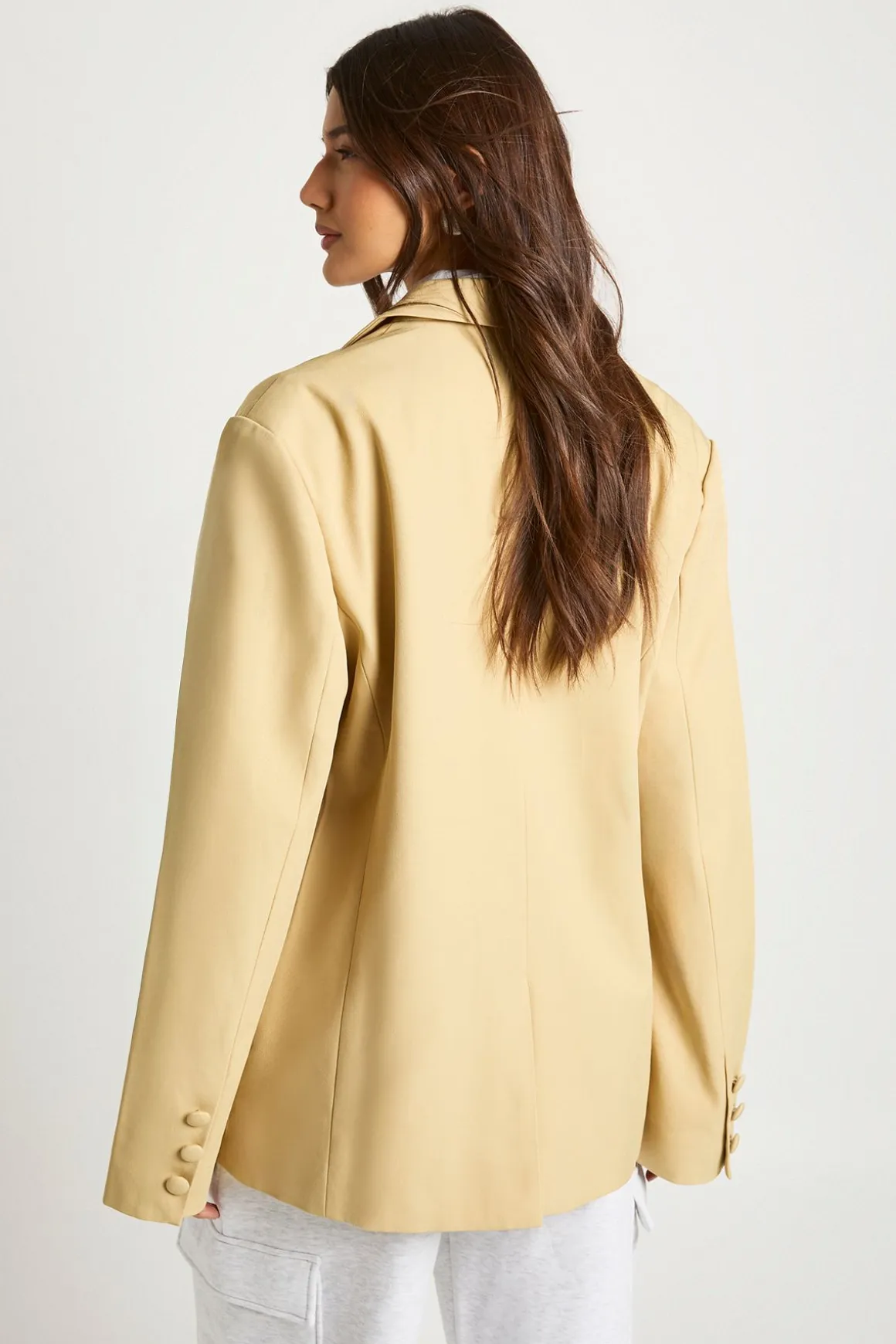 Blazer sur-mesure à simple boutonnage et coupe décontractée
