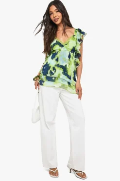 boohoo Blouse asymétrique en chiffon floral à volants<Femme Tops