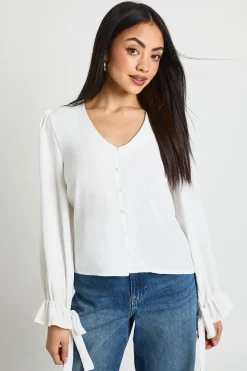 Blouse À Boutons Martelés Devant Et Poignets À Volants