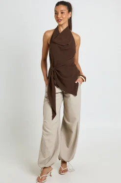 Blouse Drapée Col Bénitier Dos Nu Avec Liens Latéraux À Nouer Et Tissu Martelé
