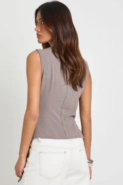 Blouse Drapée À Col Bénitier Haut Avec Nœud Latéral En Tissu Martelé