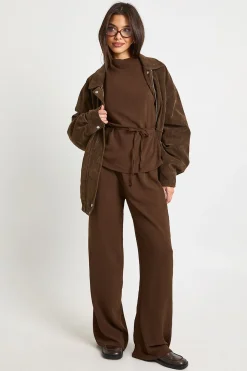 Blouse à détail de nœud martelé & pantalon coordonné