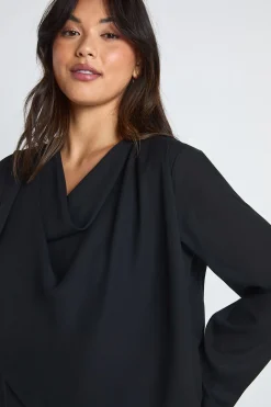 Blouse en chiffon à col drapé et épaulettes