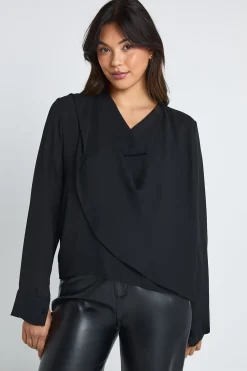 Blouse en chiffon à col drapé et épaulettes