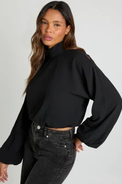 boohoo Blouse en chiffon à encolure halter, épaules dénudées, manches chauve-souris<Femme Tops