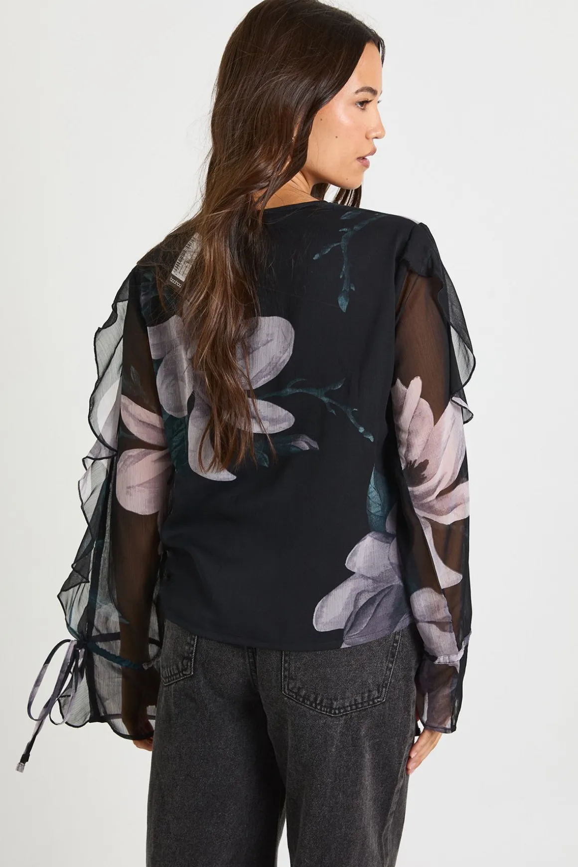 Blouse en chiffon floral à nouer sur le devant