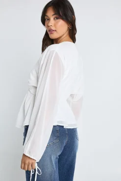 boohoo Blouse en chiffon à nouer sur le devant et volumineuse<Femme Tops