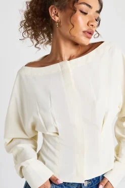 boohoo Blouse à encolure fendue et à taille plissée<Femme Tops