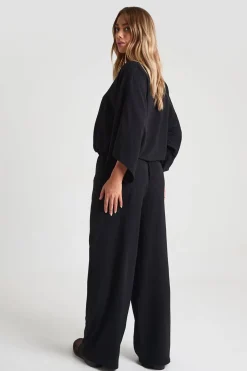 Blouse à encolure fendue & pantalon à jambes larges coordonné