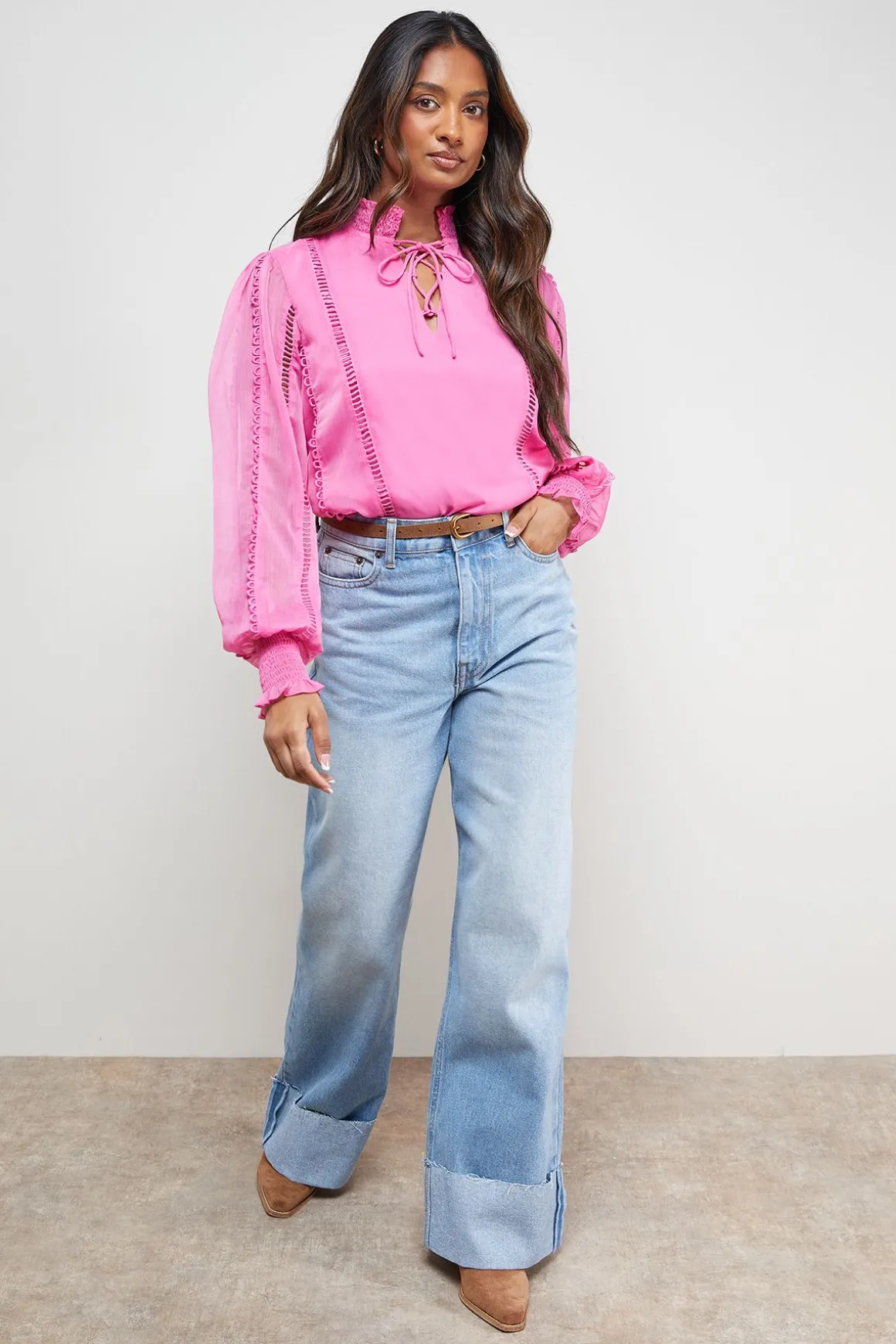 Blouse en Mousseline à Col Noué avec Détails Volantés
