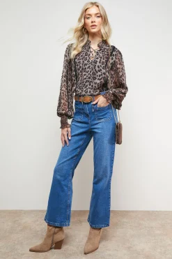 Blouse en Mousseline à Col Noué et Détails Volantés Imprimée