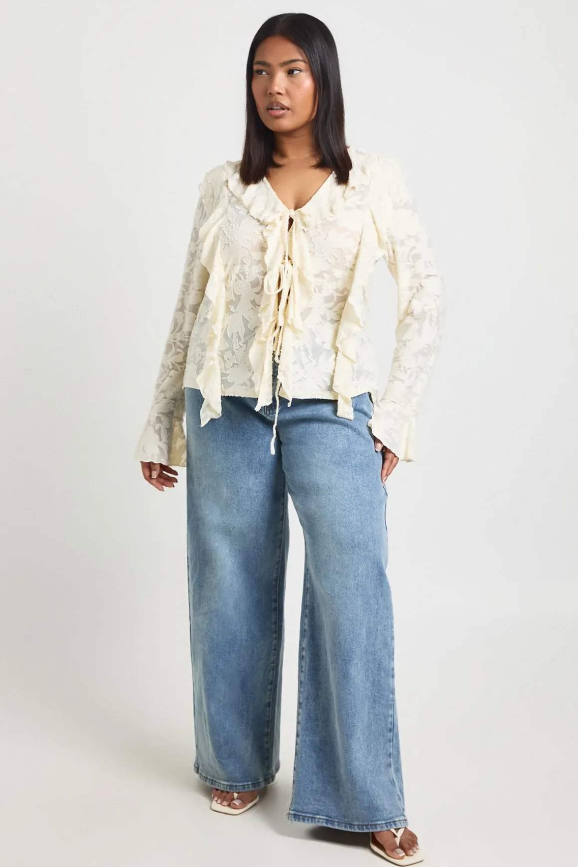 Blouse Grande Taille Dévorée À Double Volant Et Liens Devant
