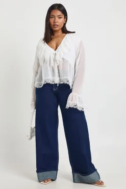 boohoo Blouse Grande Taille En Mousseline À Volants Et Bordure En Dentelle<Femme Satin Et Dentelle|Tops