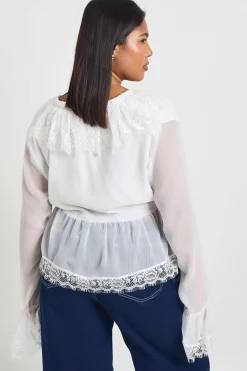 boohoo Blouse Grande Taille En Mousseline À Volants Et Bordure En Dentelle<Femme Satin Et Dentelle|Tops
