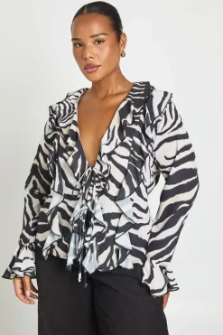 boohoo Blouse Grande Taille À Imprimé Zébré Avec Volants Frontaux<Femme Zebra Print|Tops
