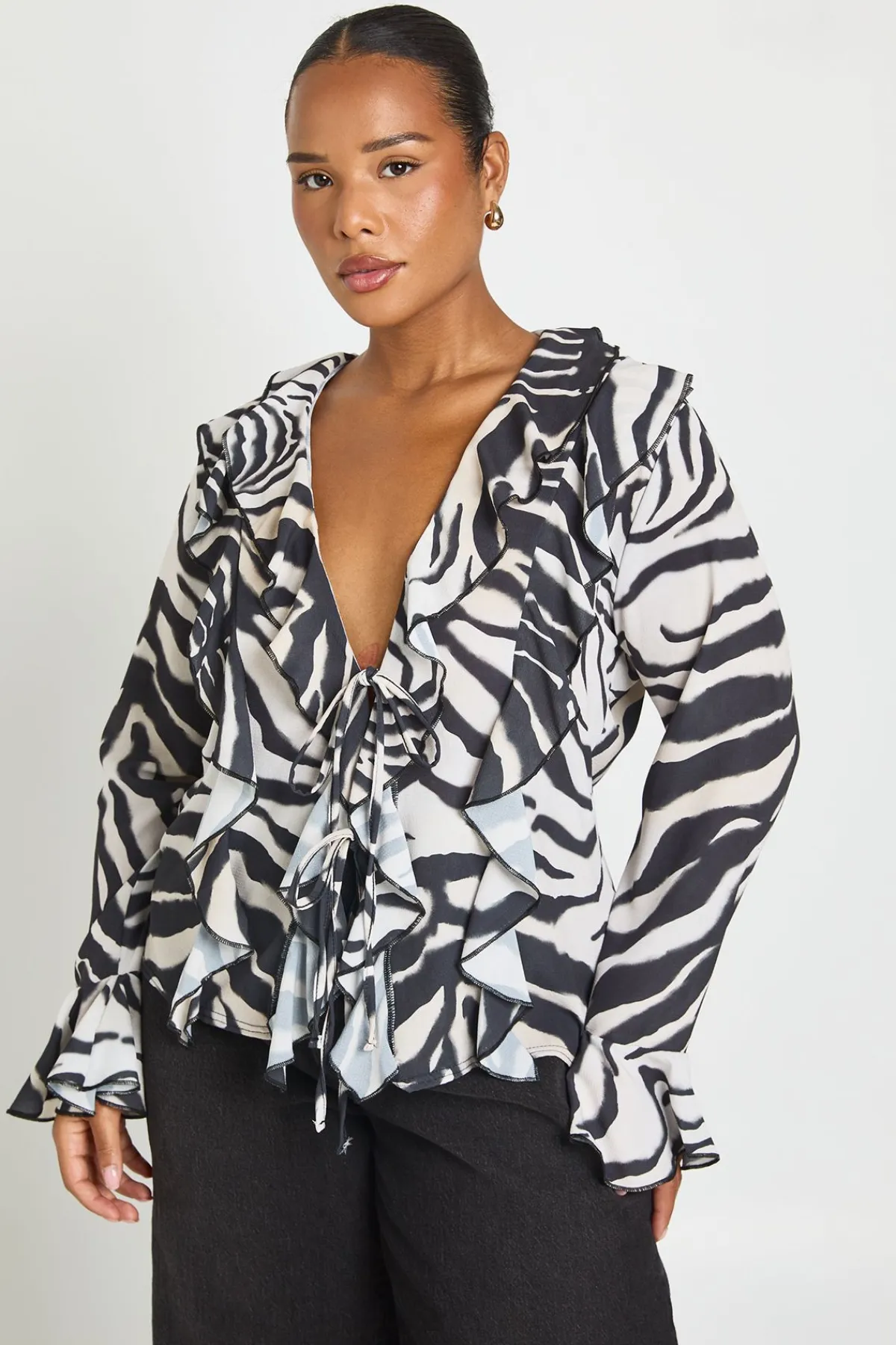 boohoo Blouse Grande Taille À Imprimé Zébré Avec Volants Frontaux<Femme Zebra Print|Tops