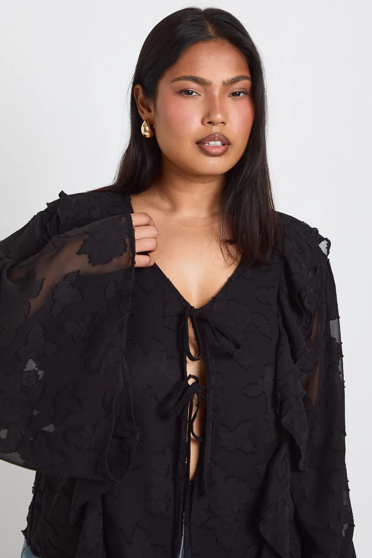 boohoo Blouse Grande Taille À Volants Devant Et Lien Noué<Femme Tops