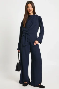 boohoo Blouse à manches longues drapée en tissu & pantalon coordonné<Femme Ensembles