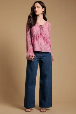 Blouse À Manches Évasées Avec Finitions En Dentelle