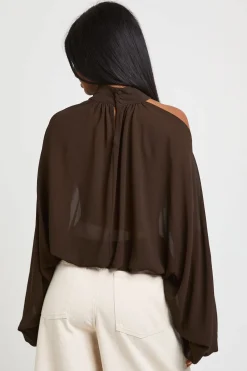 boohoo Blouse Épaules Dénudées Avec Détail Broche<Femme Tops