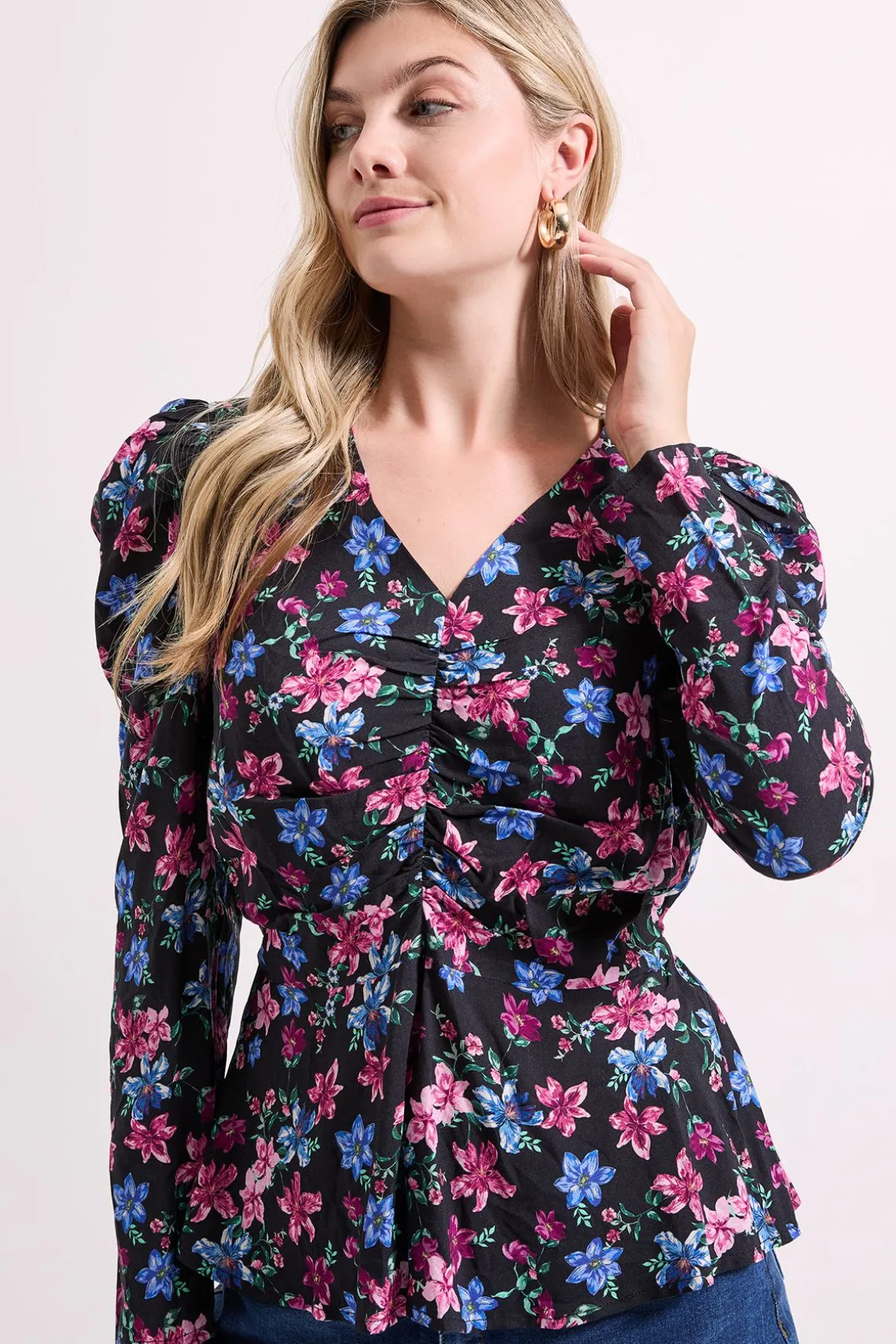 Blouse Peplum Imprimée Florale Noire avec Détails Boutonnés