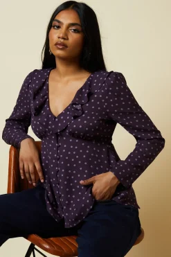 Blouse Tea Manches Longues à Pois Berry avec Col à Volants et Boutonnage Devant