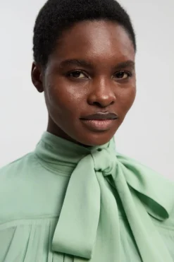 Blouse Tissée En Georgette De Viscose À Manches Bouffantes
