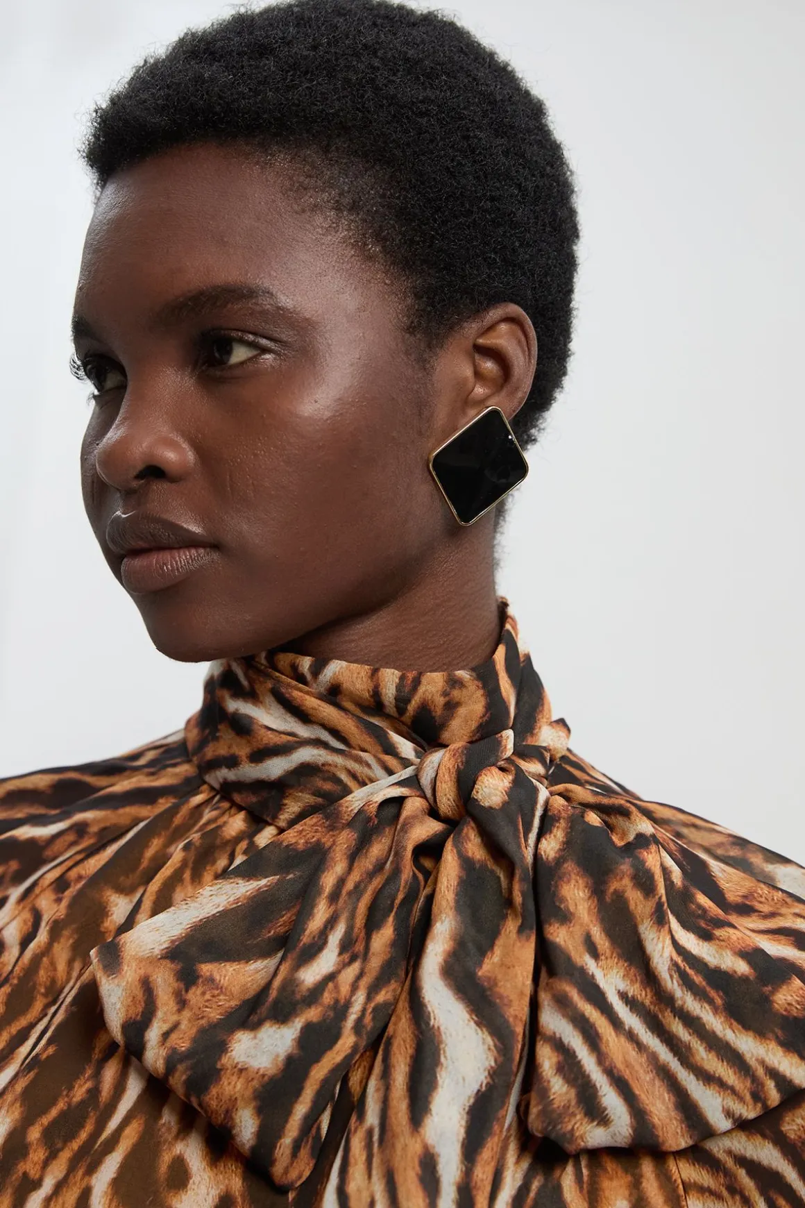 Blouse Tissée à Imprimé Animal en Georgette avec Nœud au Col