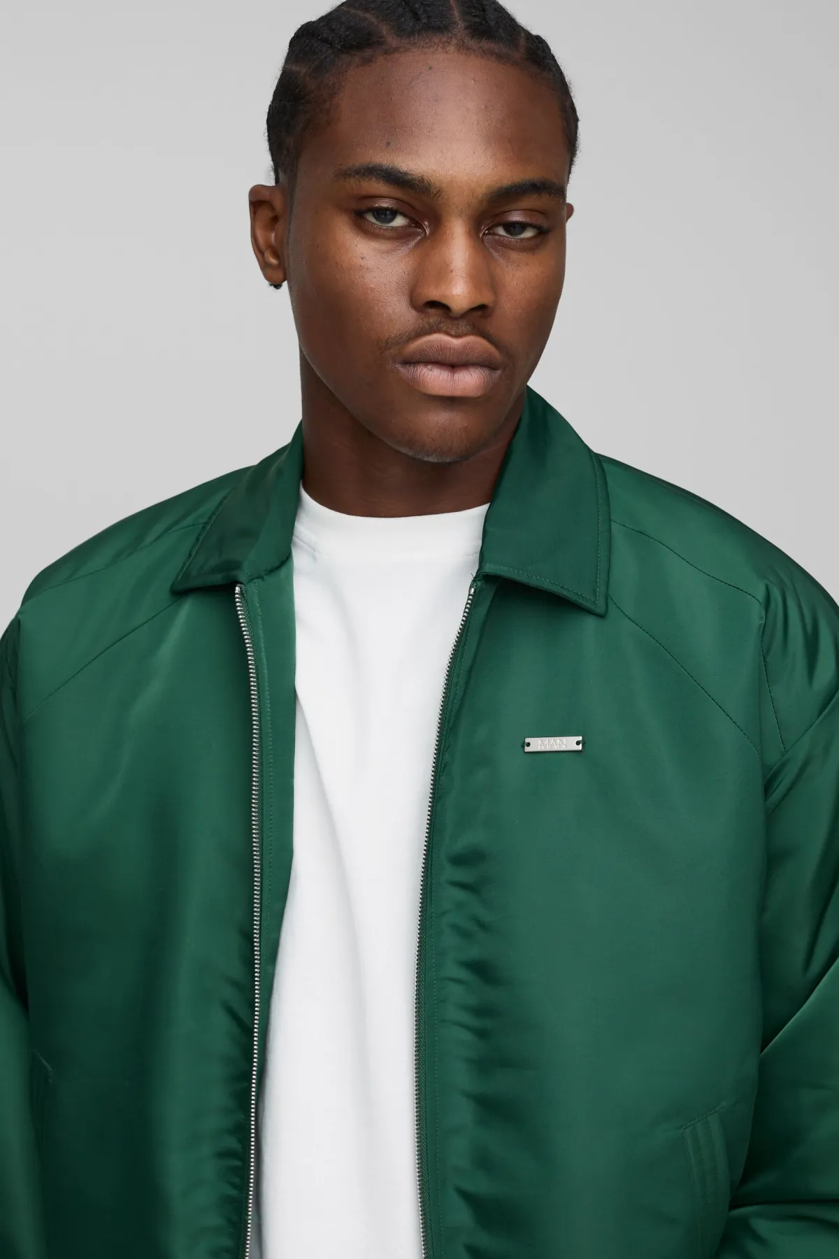 boohooMAN Blouson bomber, coupe boxy, allure satinée, à col en nylon<Homme Manteaux Et Vestes