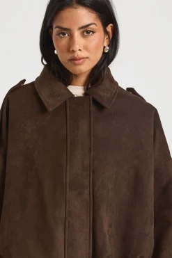 boohoo Blouson Bomber en Daim à Ourlet Bouffant<Femme Looks Chocolat|Vestes & Manteaux