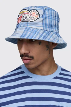Bob À Carreaux Avec Patch Appliqué