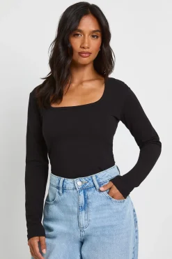 boohoo Body Basique Petite À Manches Longues Et Encolure Carrée<Femme Basiques|Tops