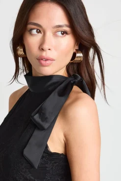 Body Col Haut en Dentelle Satinée avec Détail Nœud